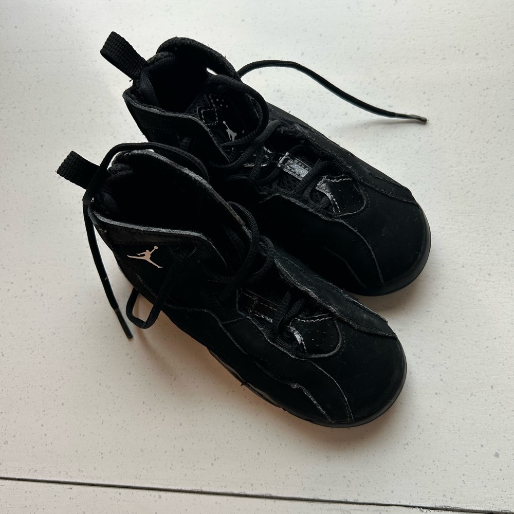 Jordan boys 10